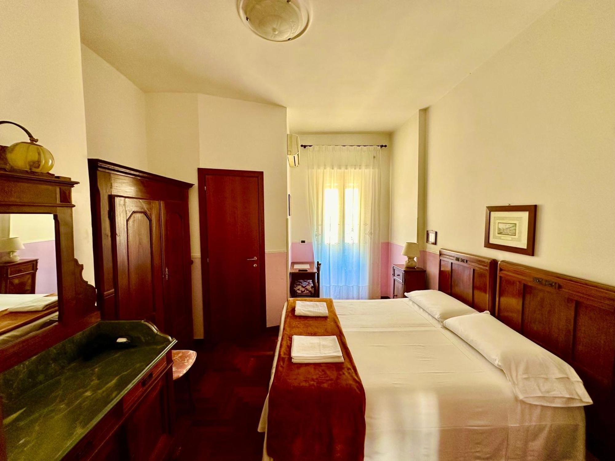 Pardis Guest House Рим Экстерьер фото